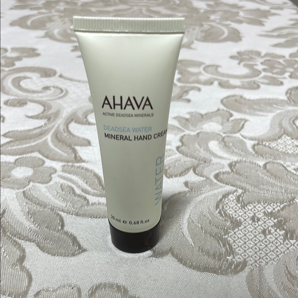 AHAVA Mineral Hand Cream - White
